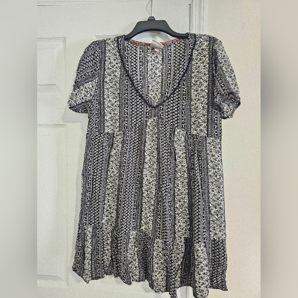 Knox Rose Black and White Geometric Mini Dress